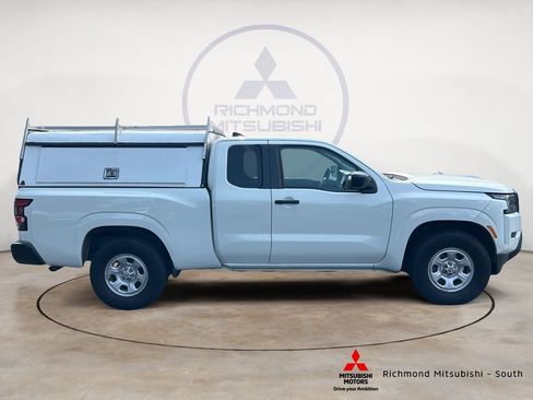 Used 2022 Nissan Frontier S RWD image 2
