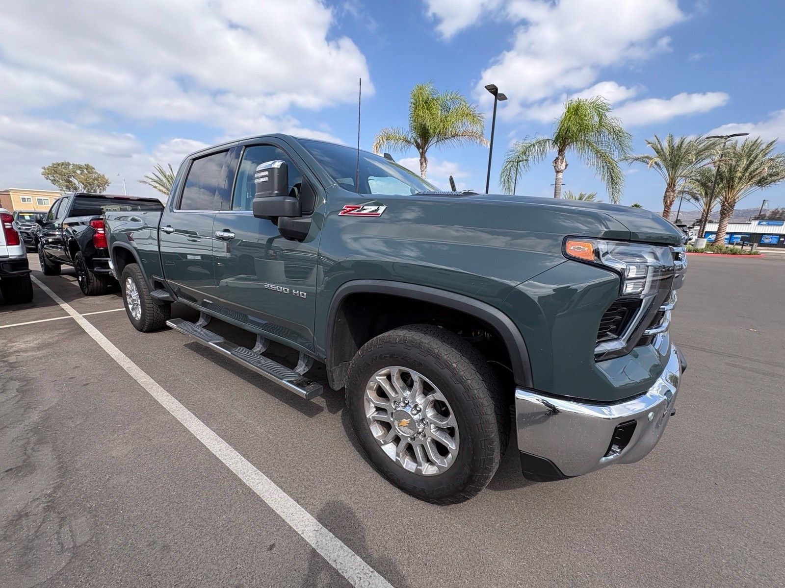 Used 2025 Chevrolet Silverado 2500 LTZ w/ LTZ Plus Package AWD/4WD image 2