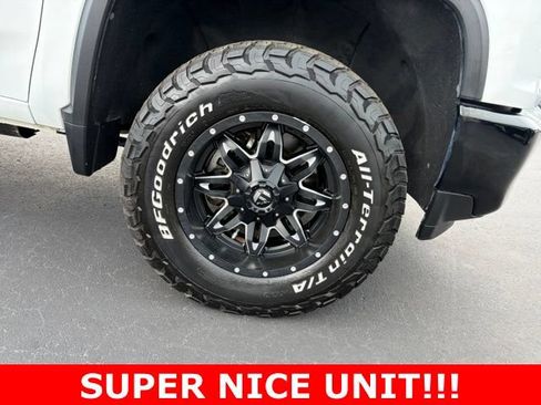 Used 2023 Chevrolet Silverado 2500 Custom w/ Custom Value Package AWD/4WD image 8