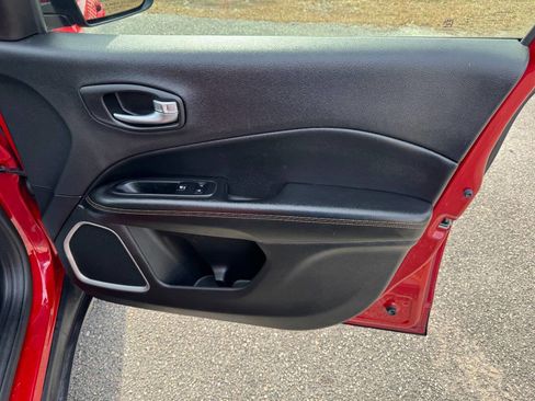 Used 2018 Jeep Compass Limited w/ Navigation Group image 49