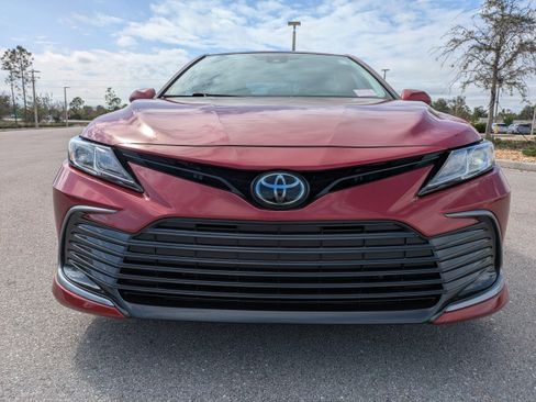 Used 2023 Toyota Camry LE image 3
