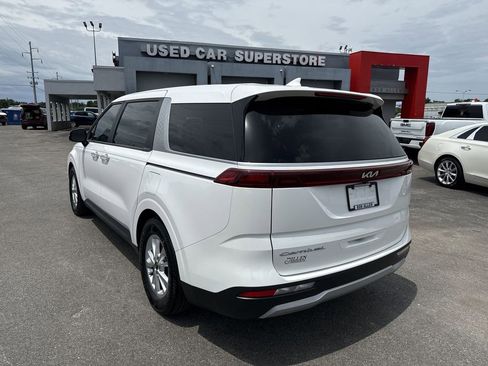Used 2022 Kia Carnival LX FWD image 12