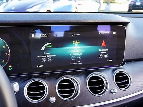 Used 2022 Mercedes-Benz E 350 Sedan image 25