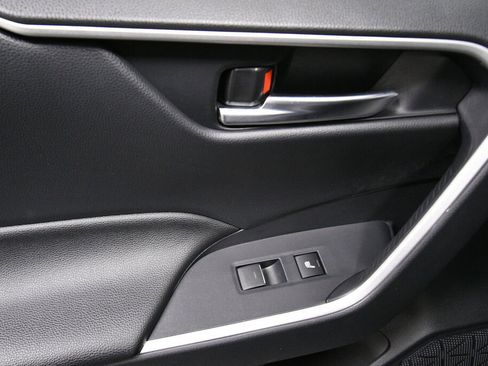 Certified 2023 Toyota RAV4 SE image 22