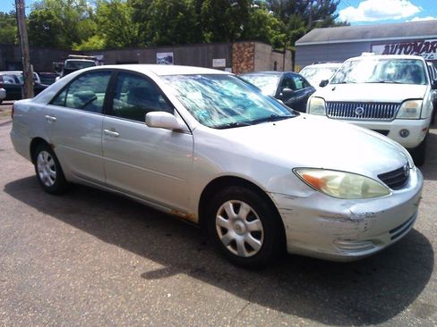 Used 2003 Toyota Camry LE FWD image 1