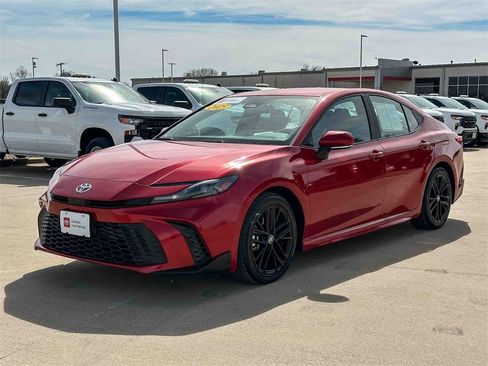 Certified 2025 Toyota Camry SE image 7