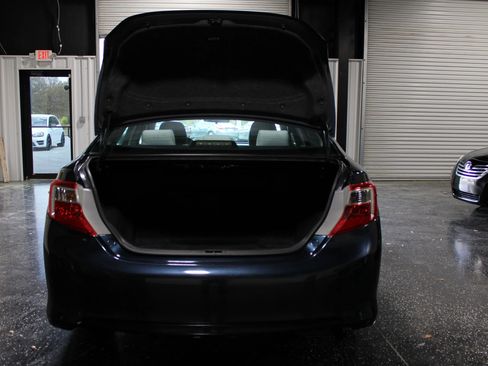 Used 2012 Toyota Camry LE image 25