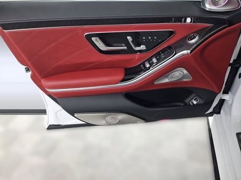 Used 2025 Mercedes-Benz S 63 AMG S image 13