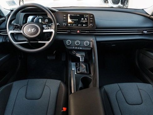 New 2026 Hyundai Elantra SE image 21