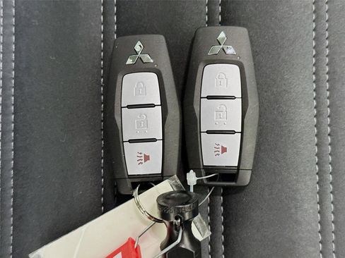 New 2026 Mitsubishi Outlander SE image 22