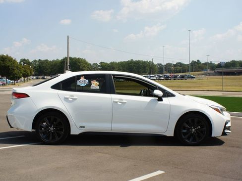 Used 2024 Toyota Corolla SE image 18