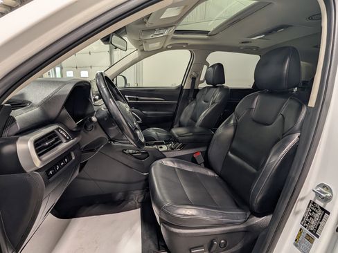 Used 2020 Kia Telluride S w/ S 8 Passenger Seating Package AWD/4WD image 16