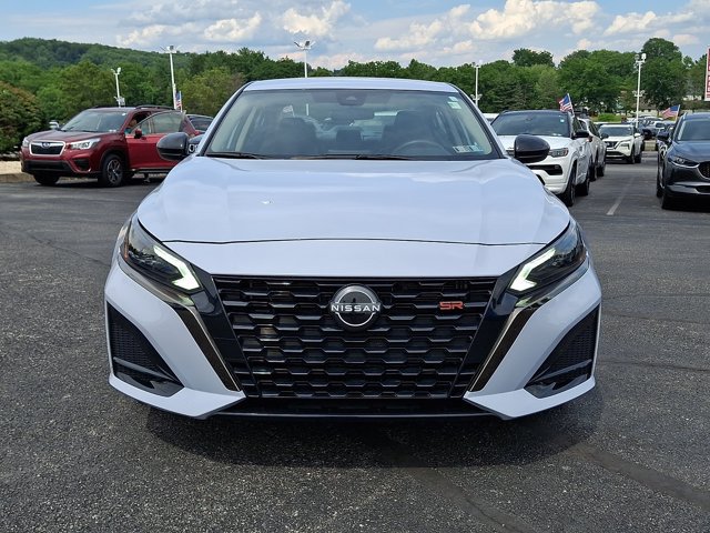 Used 2023 Nissan Altima 2.5 SR AWD/4WD image 2