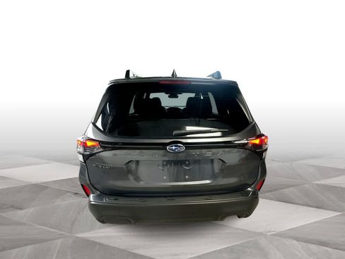 Used 2025 Subaru Forester Premium AWD/4WD image 7