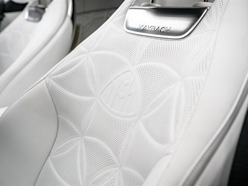 Used 2026 Mercedes-Benz Maybach SL 680 image 34