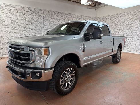 Used 2022 Ford F250 Lariat w/ Lariat Value Package image 3