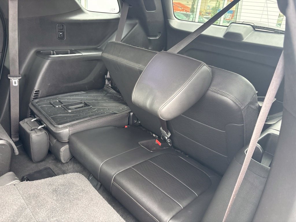 Used 2023 Chevrolet Traverse High Country AWD/4WD image 17