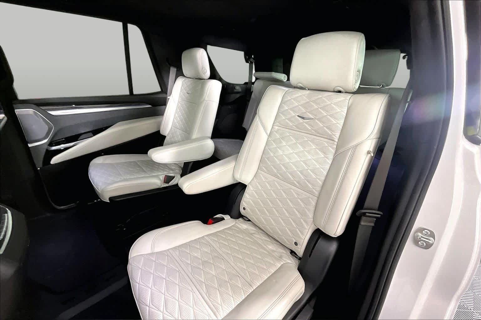 Used 2025 Cadillac Escalade V w/ LPO, Floor Liner Package AWD/4WD image 18