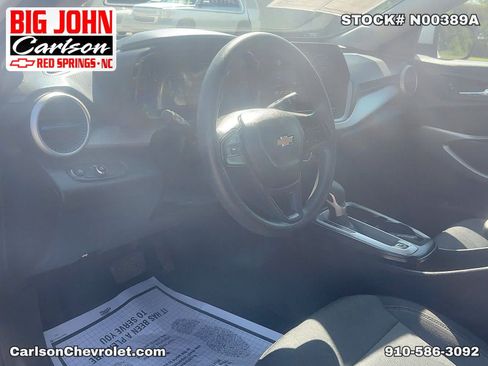 Used 2024 Chevrolet Trax LS w/ LS Convenience Package FWD image 13