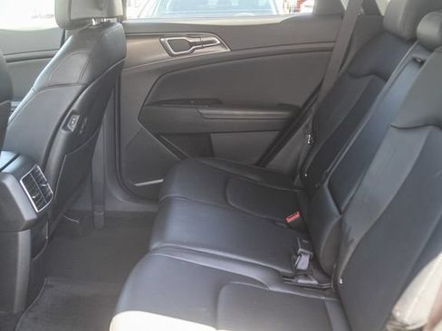 Used 2023 Kia Sportage EX FWD image 18
