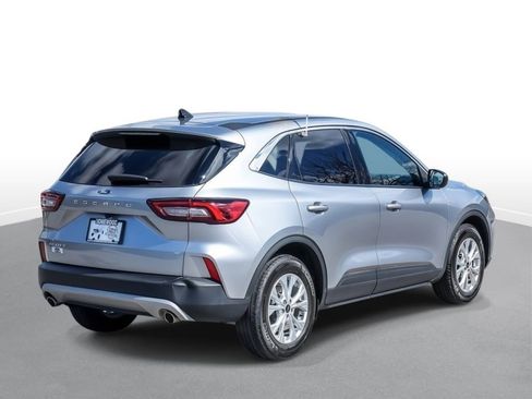 Used 2024 Ford Escape Active w/ Cold Weather Package image 8