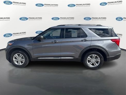 Certified 2022 Ford Explorer XLT w/ Equipment Group 202A image 8