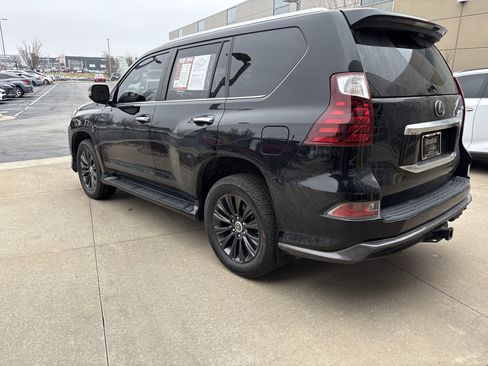 Used 2021 Lexus GX 460 Premium w/ Accessory Package image 23