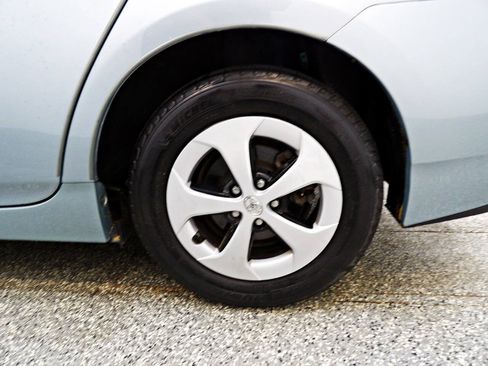 Used 2012 Toyota Prius Two FWD image 19