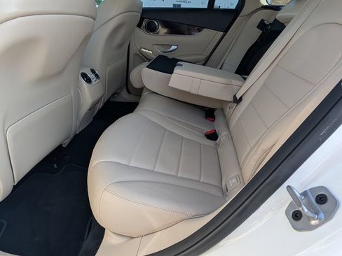 Used 2022 Mercedes-Benz GLC 300 image 21