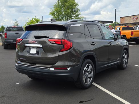 Used 2020 GMC Terrain SLT FWD image 9