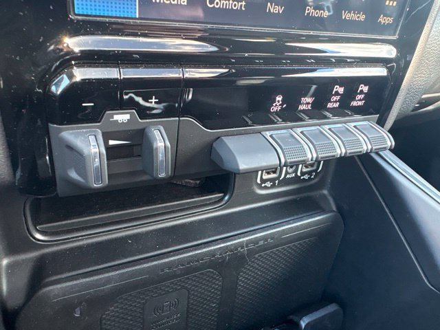 Used 2023 RAM 1500 Laramie AWD/4WD image 23