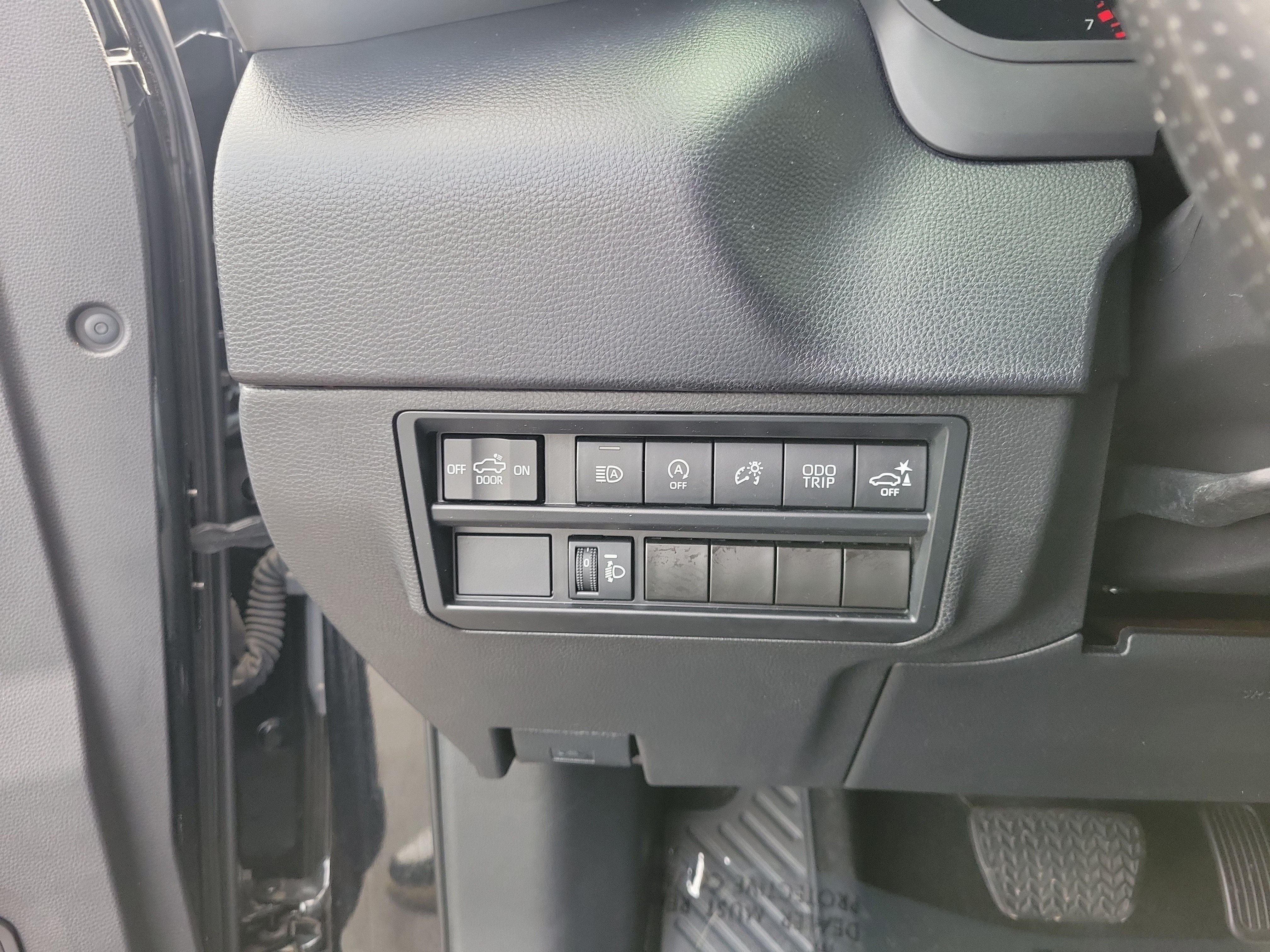 Used 2023 Toyota Tundra SR5 w/ SR5 Convenience Package AWD/4WD image 20