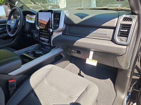New 2026 RAM 1500 Big Horn AWD/4WD image 17