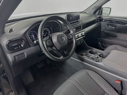 Certified 2023 Honda Pilot Sport image 7