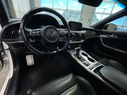 Used 2020 Kia Stinger GT image 12