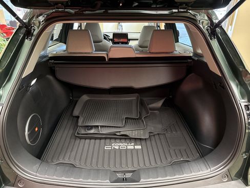 Used 2025 Toyota Corolla Cross LE w/ Moonroof Package image 15