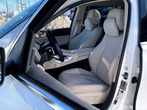 Used 2026 Mercedes-Benz GLS 450 4MATIC image 17