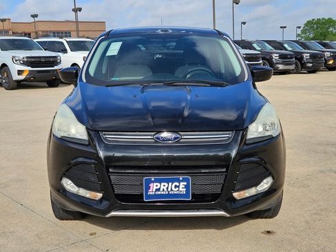 Used 2015 Ford Escape SE image 2