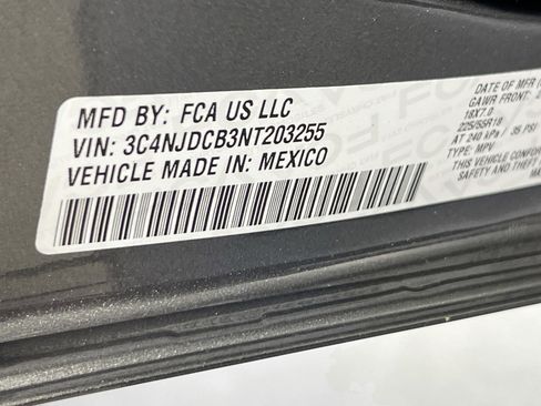 Used 2022 Jeep Compass Limited image 30