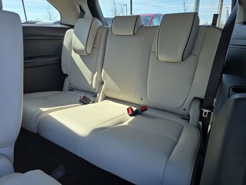 New 2026 Honda Odyssey Touring image 7