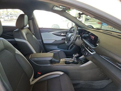 Certified 2024 Buick Envista Sport Touring w/ Convenience I Package FWD image 29