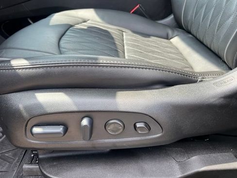 Used 2024 Buick Enclave Avenir w/ Avenir Technology Package AWD/4WD image 27