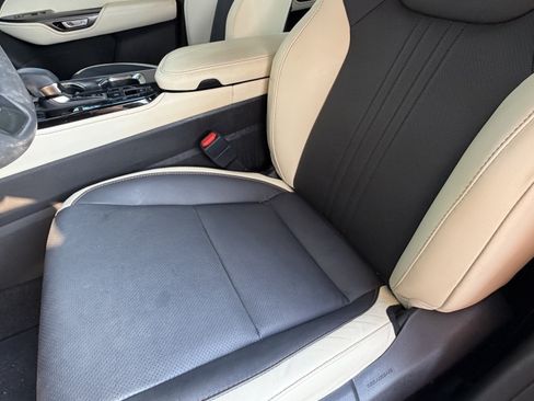 Used 2024 Lexus NX 250 FWD image 16