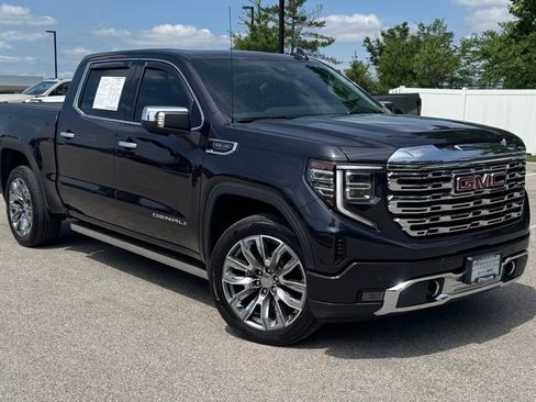 Used 2023 GMC Sierra 1500 Denali w/ Denali Reserve Package AWD/4WD image 1