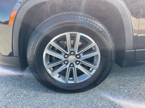 Used 2023 Chevrolet Traverse LT image 63