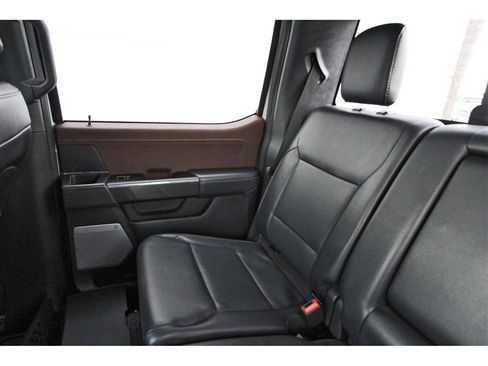 Used 2023 Ford F150 Lariat w/ Max Trailer Tow Package image 9