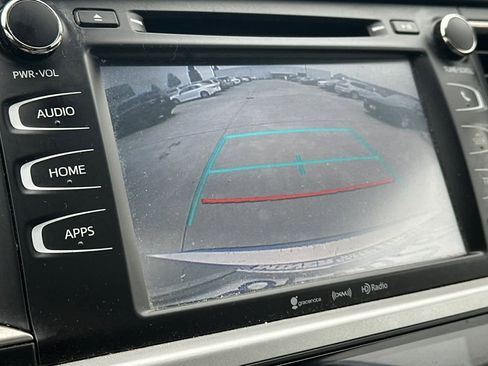 Used 2019 Toyota Highlander XLE image 21