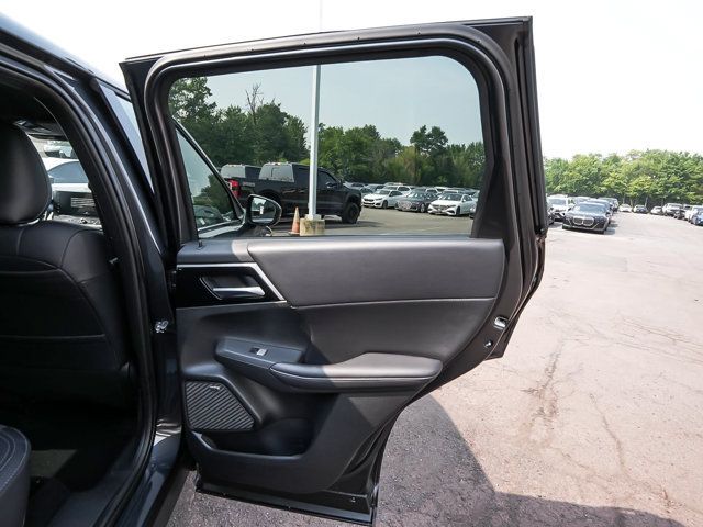 New 2026 Mitsubishi Outlander LE AWD/4WD image 14