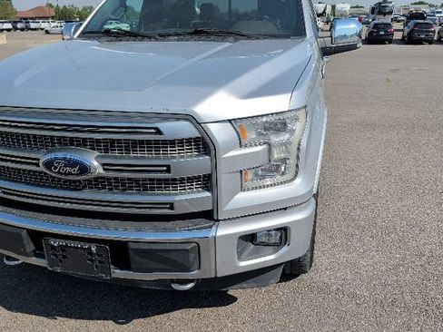 Used 2017 Ford F150 Platinum w/ Equipment Group 701A Luxury AWD/4WD image 11