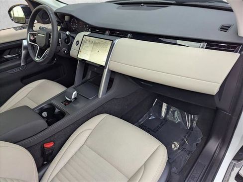 Certified 2025 Land Rover Discovery Sport S image 23